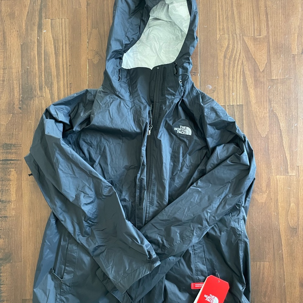 The North Face Black Waterproof Venture 2 Jacket NWT